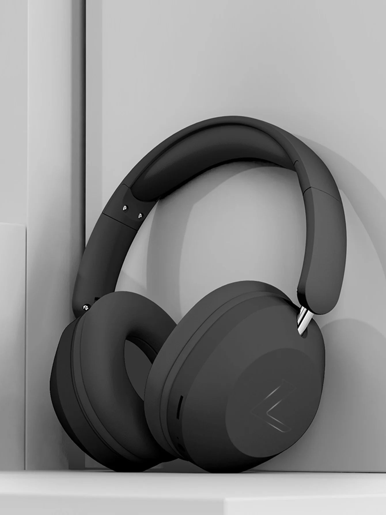 Over-ear  HEADPHONES